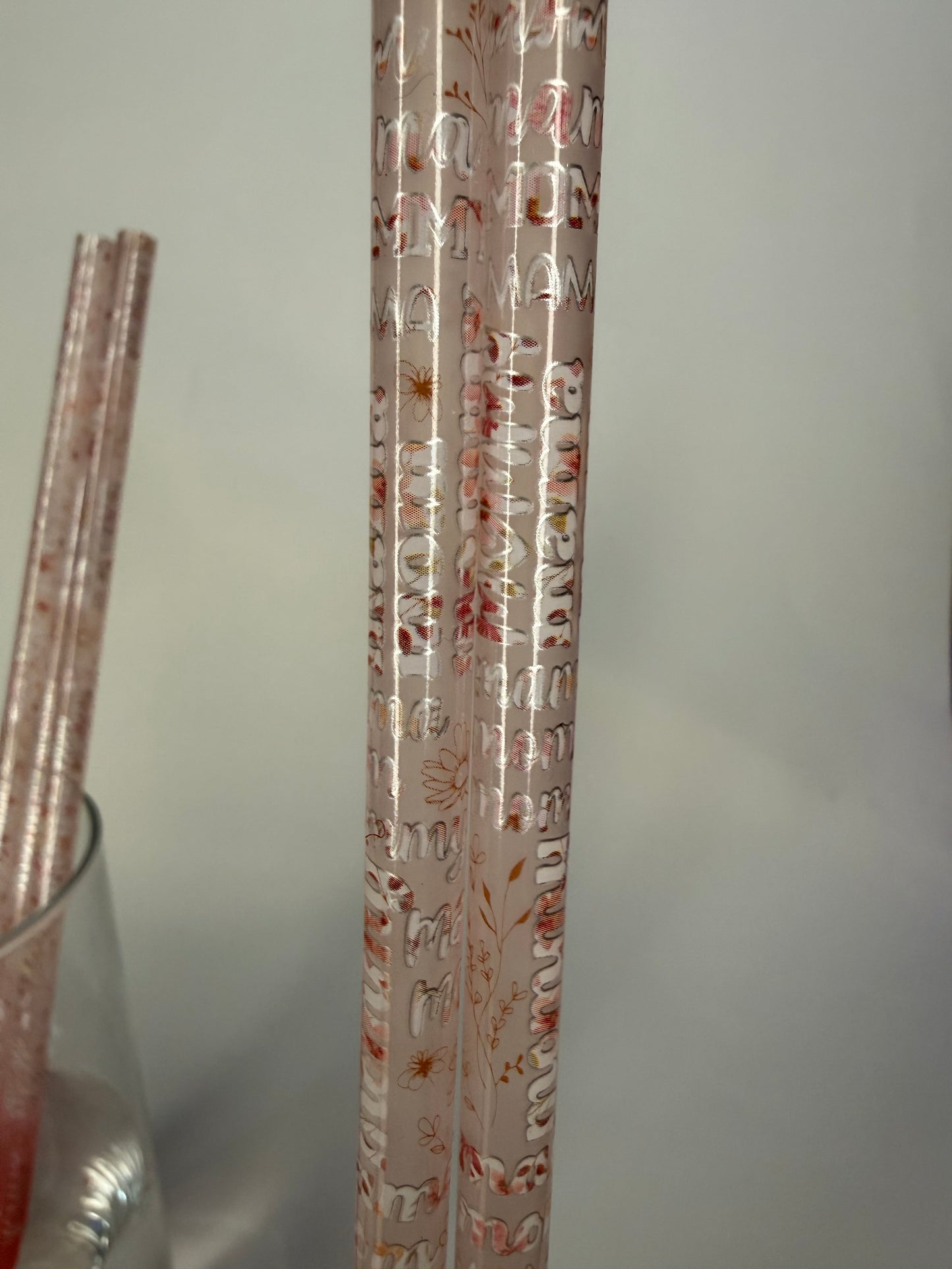 Mom color changing straw- 10"